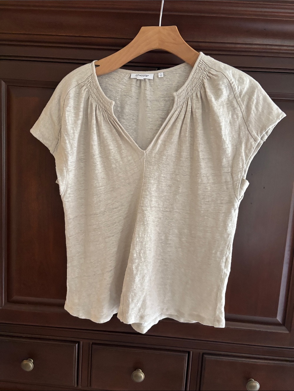 Chico's Light Cream Short-Sleeve V-Neck Tee